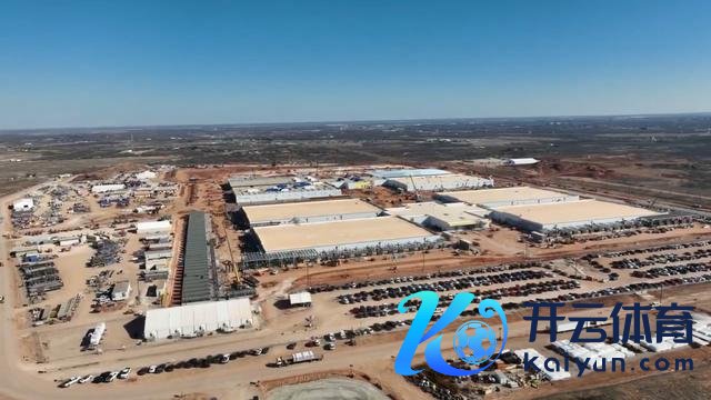 奥特曼航拍视频截图。开端：X平台